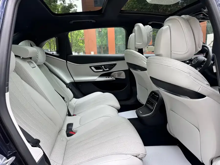 Mercedes-Benz E-Class Mercedes-Benz E-Class 2024 E 300 L Premium Sports Edition 2024 — миниатюра 4