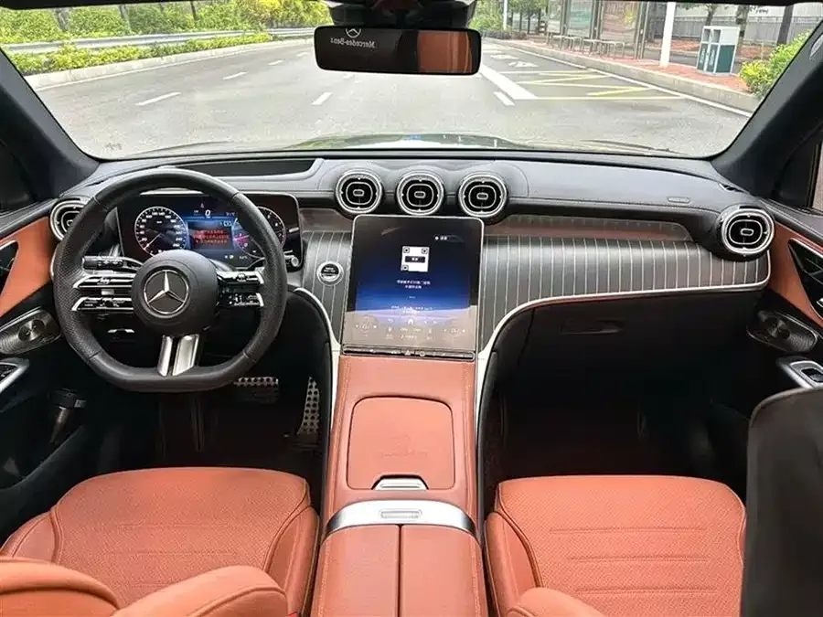 Mercedes-Benz GLC-Class Mercedes-Benz GLC 2024 GLC 300 L 4MATIC luxury 5-seater 2024 — миниатюра 2