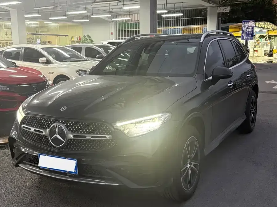 Mercedes-Benz GLC-Class 2025