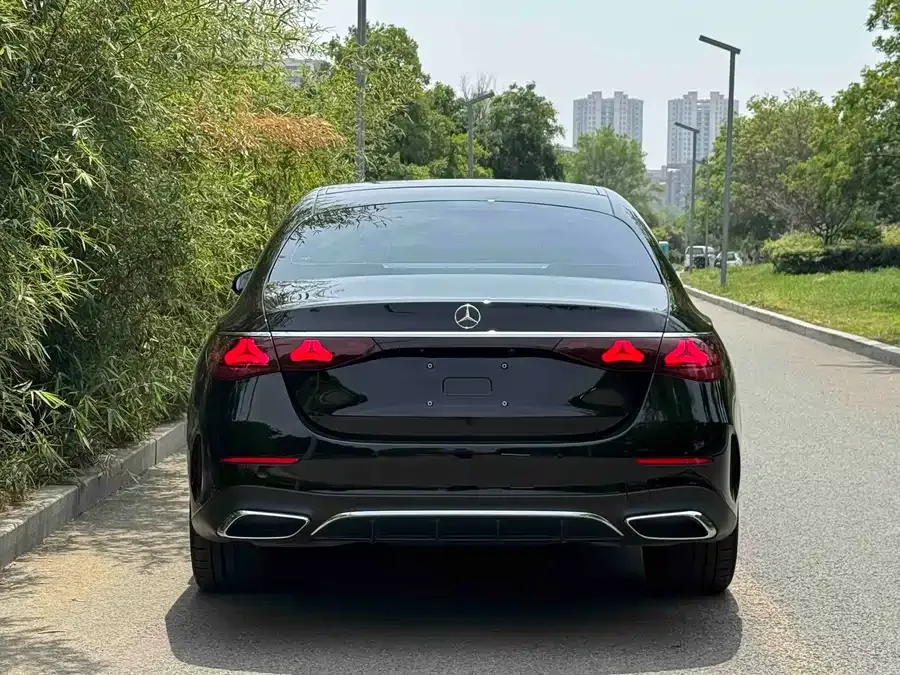 Mercedes-Benz E-Class Mercedes-Benz E-Class 2024 E 300 L Fashion Sports 2024 — миниатюра 4