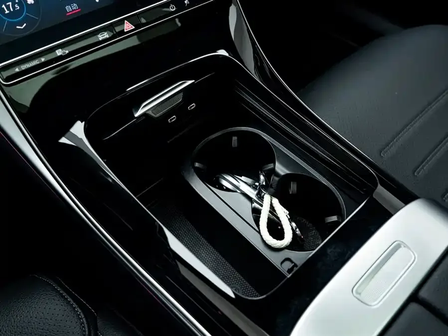 Mercedes-Benz Class C Mercedes-Benz C-Class 2024 Model Three C 260 L Haoye Sports Edition 2024 — миниатюра 5