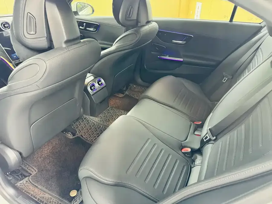 Mercedes-Benz Class C Mercedes-Benz C-Class 2024 C 260 L Sports Edition 2024 — миниатюра 2
