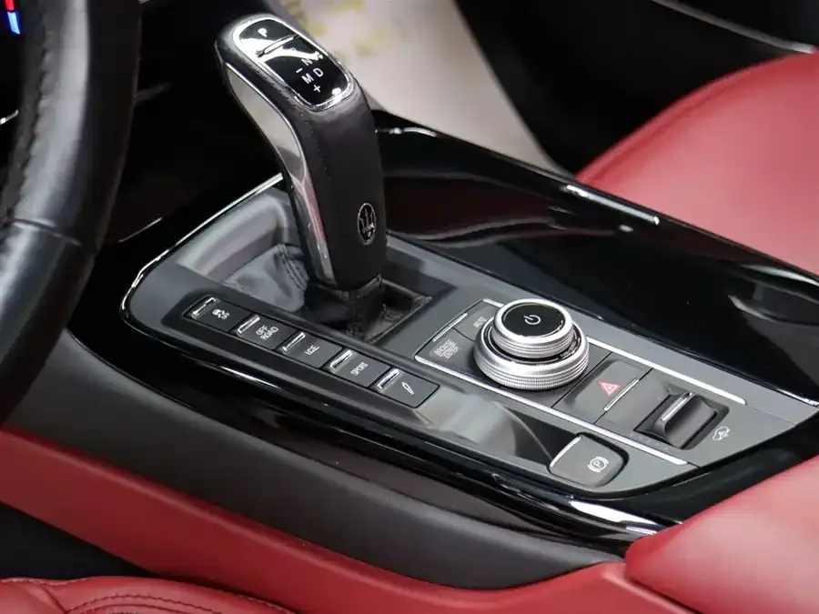 Maserati Levante Levante 2022 2.0T GT Edge Edition 2022 — миниатюра 3