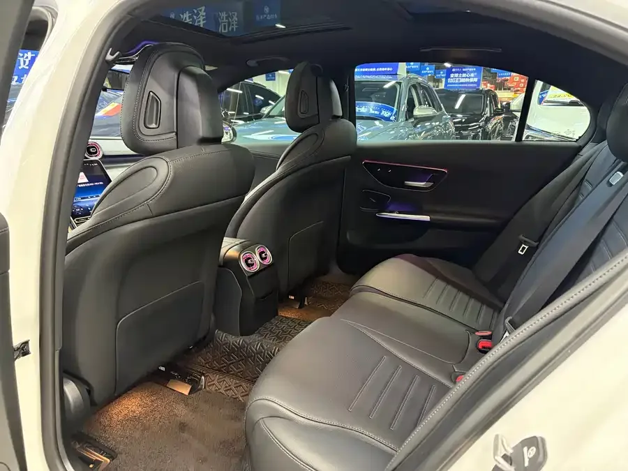 Mercedes-Benz Class C Mercedes-Benz C-Class 2024 facelift C 260 L sports version 2025 — миниатюра 3