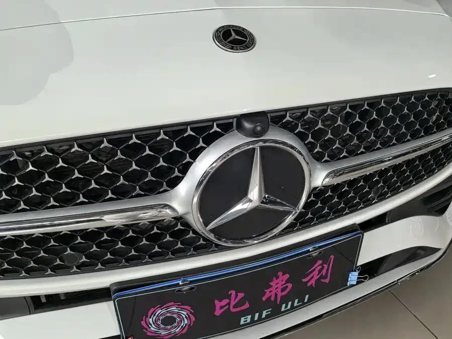 Mercedes-Benz Class C Mercedes-Benz C-Class 2024 Model Three C 260 L Sports Edition 2024 — миниатюра 3