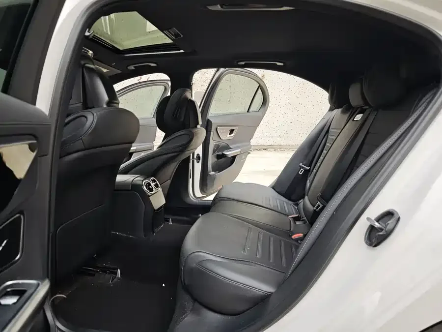 Mercedes-Benz Class C Mercedes-Benz C-Class 2023 C 200 L Sport Edition 2024 — миниатюра 3