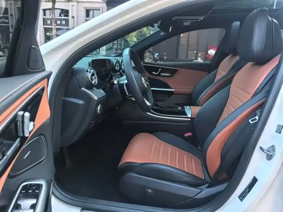 Mercedes-Benz Class C Mercedes-Benz C-Class 2025 C 260 L Sports Edition 2024 — миниатюра 4