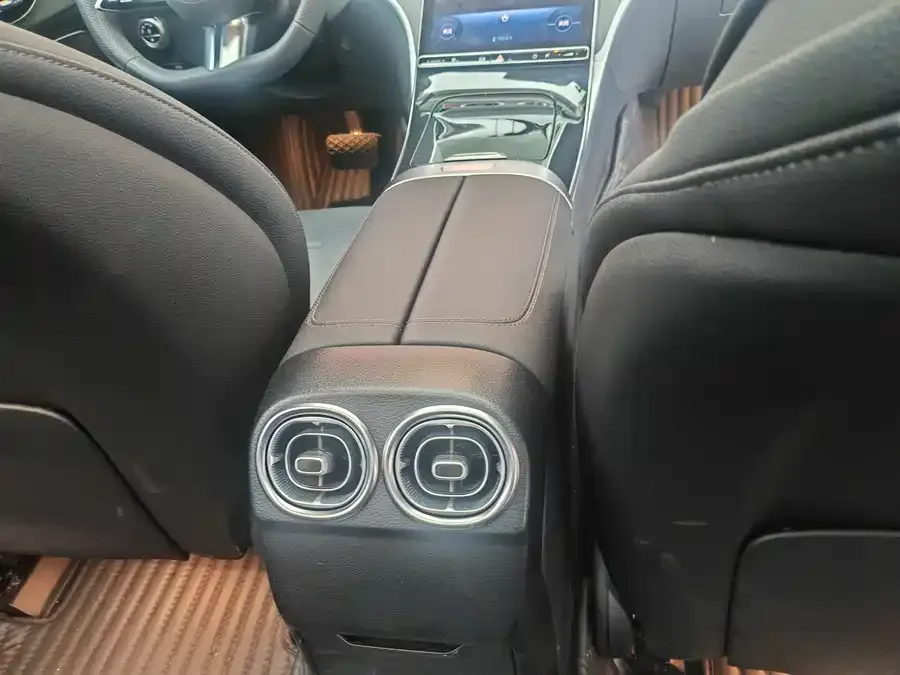 Mercedes-Benz Class C Mercedes-Benz C-Class 2024 C 260 L Sports Edition 2024 — миниатюра 2
