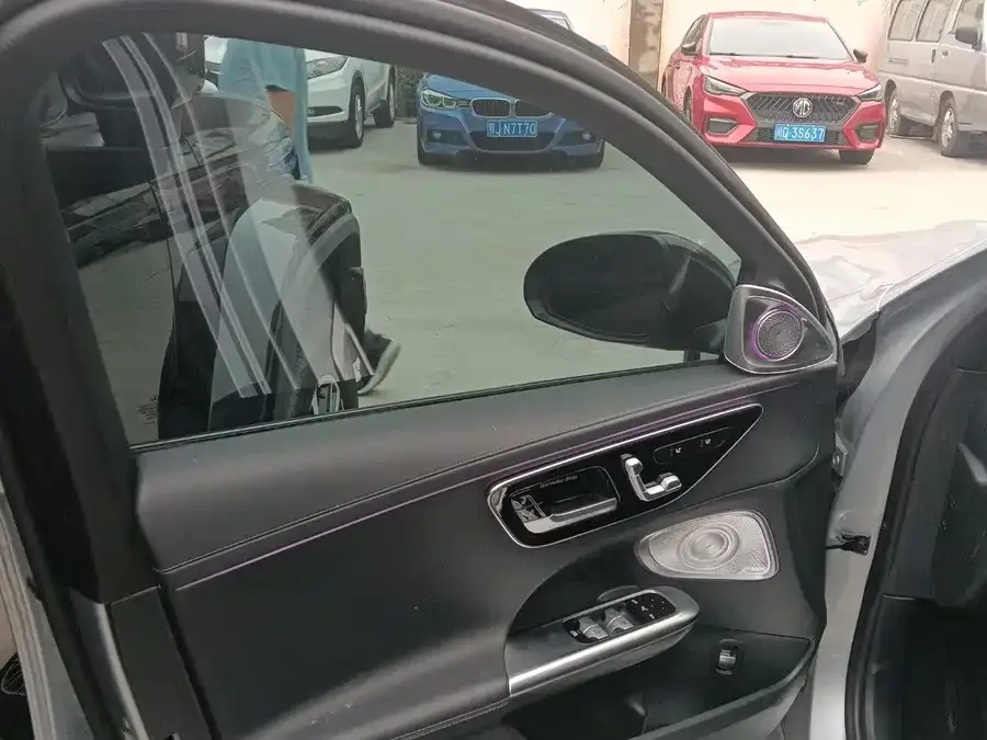 Mercedes-Benz Class C Mercedes-Benz C-Class 2024 facelift C 260 L sports version 2024 — миниатюра 4