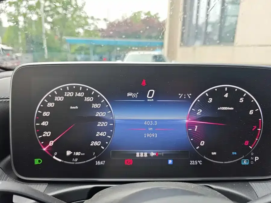 Mercedes-Benz Class C Mercedes-Benz C-Class 2024 C 200 L Sports Edition 2024 — миниатюра 2