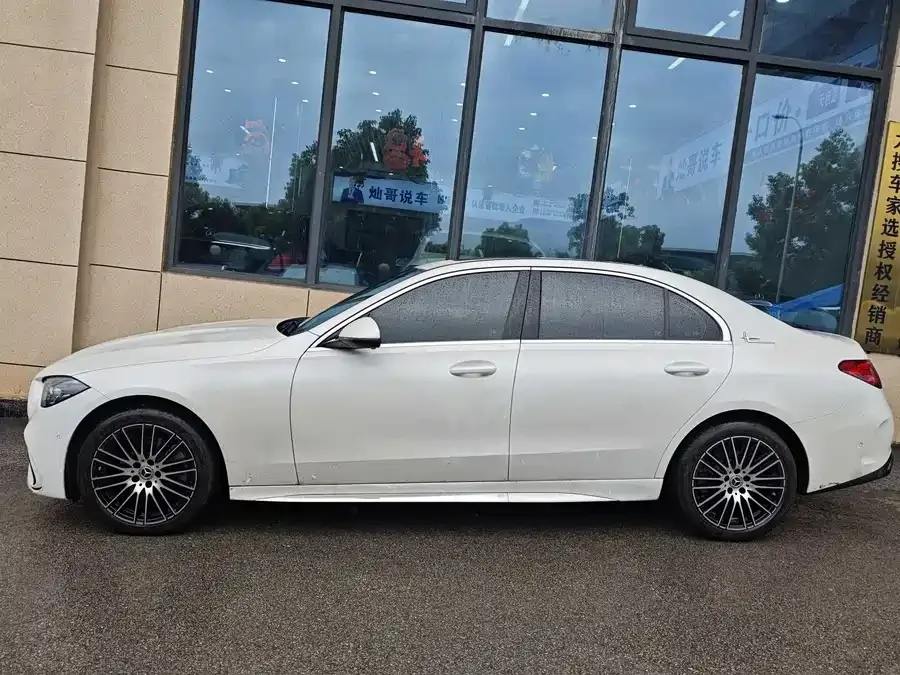 Mercedes-Benz Class C Mercedes-Benz C-Class 2024 C 200 L Sports Edition 2024 — миниатюра 3