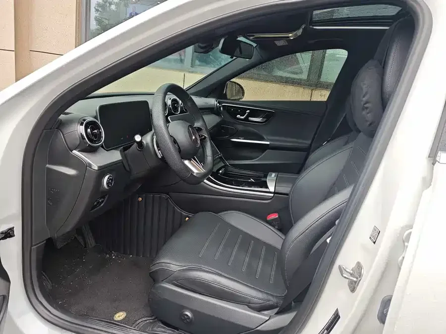 Mercedes-Benz Class C Mercedes-Benz C-Class 2024 C 200 L Sports Edition 2024 — миниатюра 4