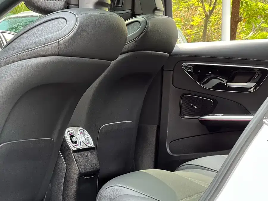 Mercedes-Benz Class C Mercedes-Benz C-Class 2022 facelift C 260 L sports version 2022 — миниатюра 4