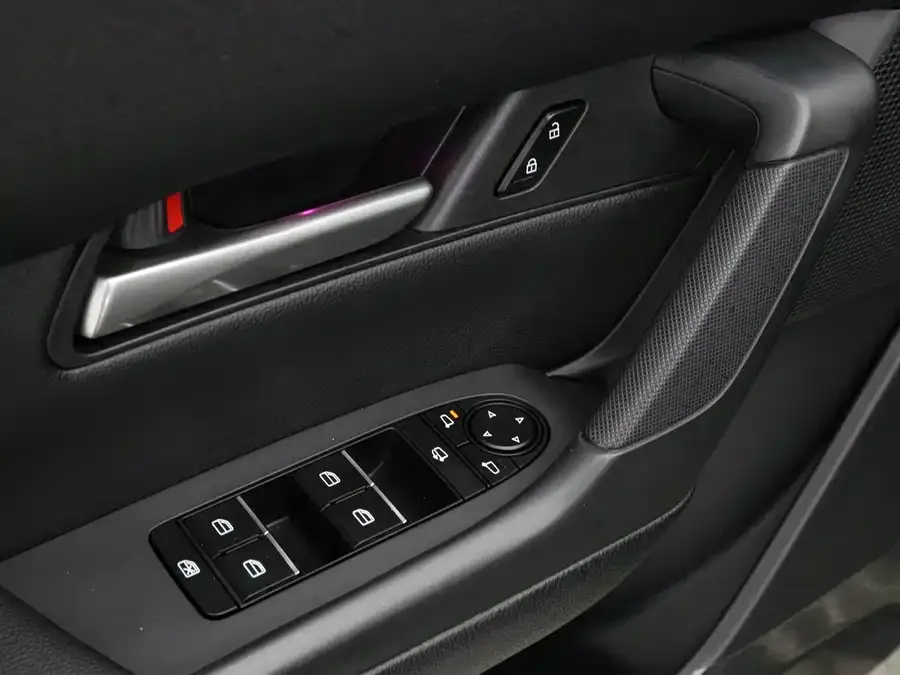 Mazda CX-50 Mazda CX-50 also available for 2023 2.0L Leading Edition 2023 — миниатюра 4