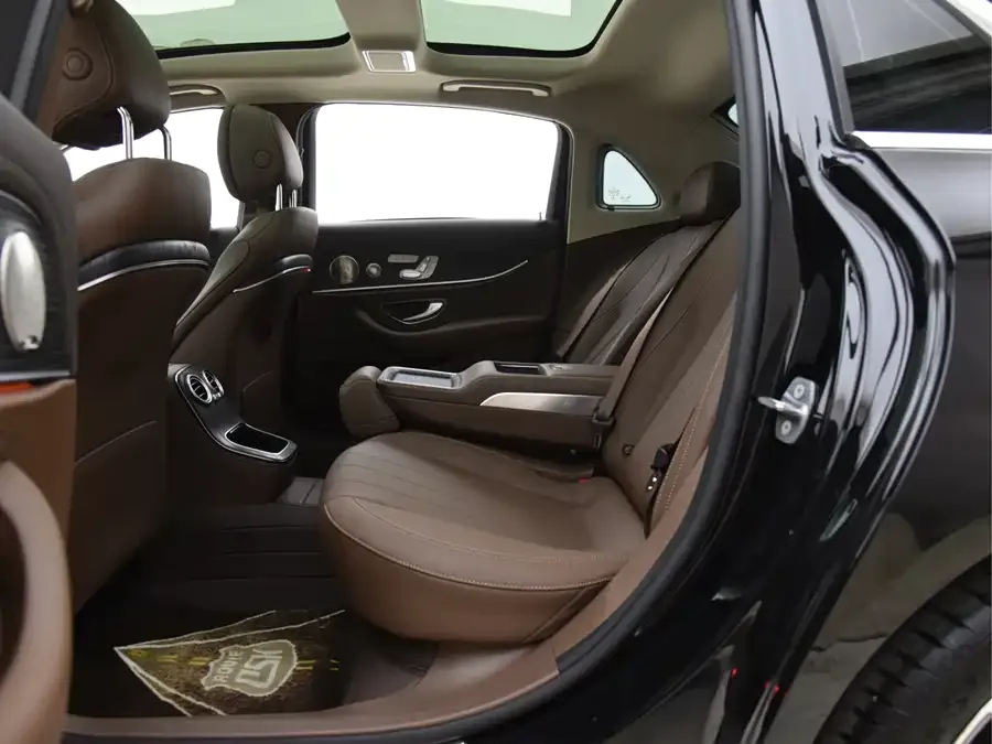 Mercedes-Benz E-Class Mercedes-Benz E-Class 2023 facelift E 300 L Luxury Edition 2023 — миниатюра 3