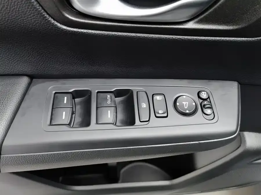 Honda Breeze Haoying 2023 240TURBO 2WD Luxury Edition PRO 7 Seaters 2023 — миниатюра 3