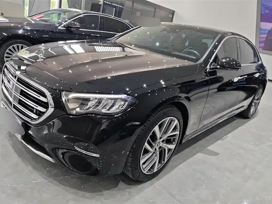 Mercedes-Benz E-Class 2024