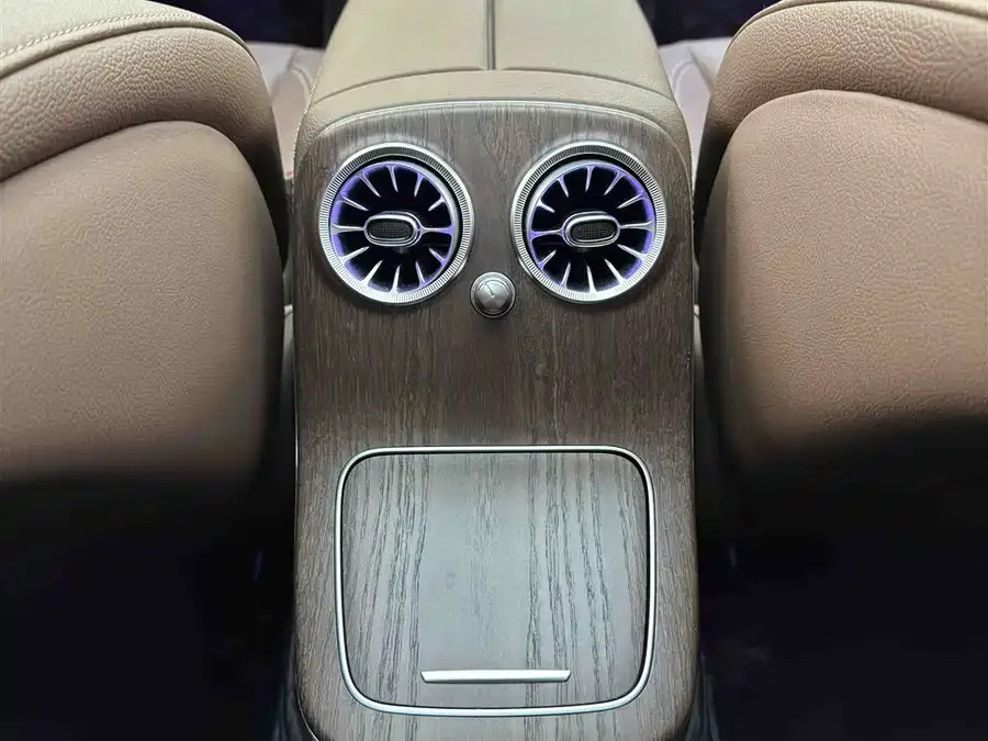 Mercedes-Benz E-Class Mercedes-Benz E-Class 2023 facelift E 300 L Luxury Edition 2023 — миниатюра 3