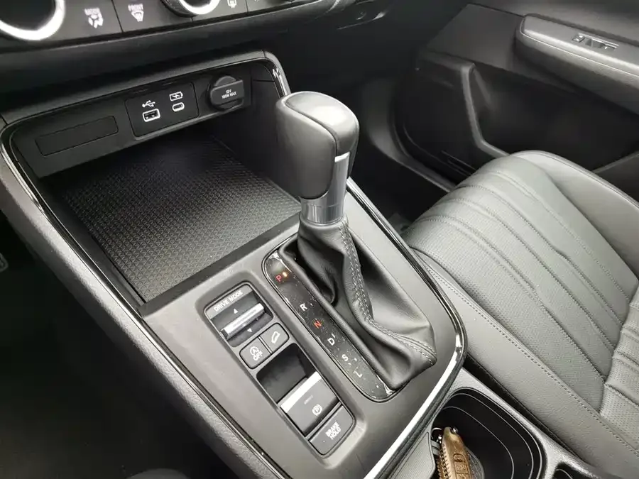 Honda Breeze Haoying 2023 240TURBO 2WD Luxury Edition 5 Seaters 2023 — миниатюра 4