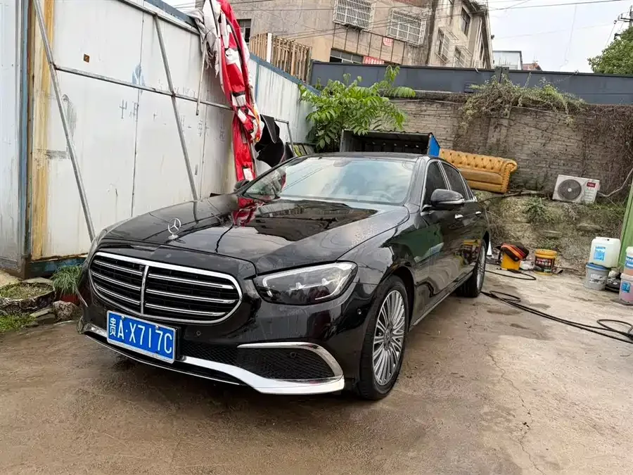 Mercedes-Benz E-Class 2023