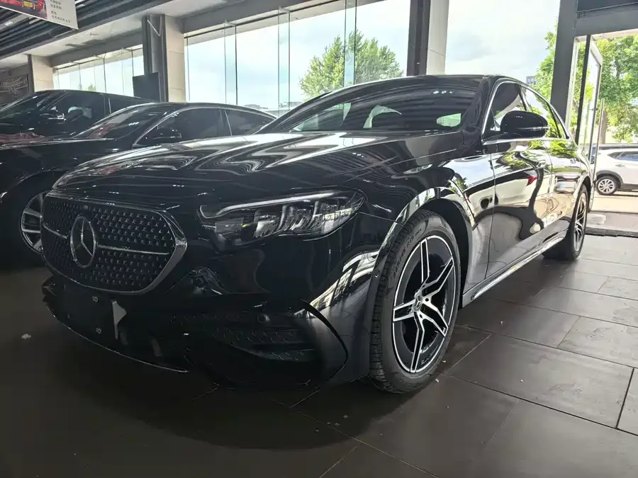 Mercedes-Benz E-Class 2024