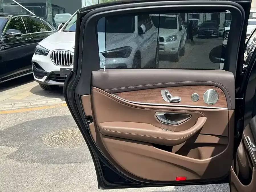Mercedes-Benz E-Class Mercedes-Benz E-Class 2022 E 300 L Luxury Edition 2022 — миниатюра 4