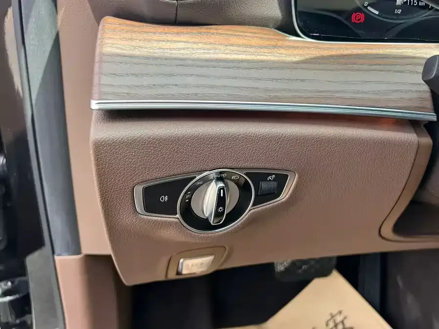 Mercedes-Benz E-Class Mercedes-Benz E-Class 2022 E 300 L Luxury Edition 2022 — миниатюра 5
