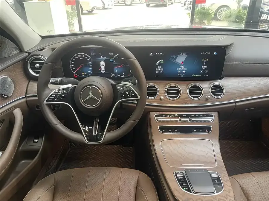 Mercedes-Benz E-Class Mercedes-Benz E-Class 2023 E 300 L Fashion Edition 2024 — миниатюра 5