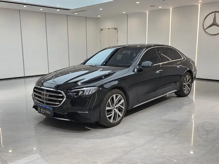 Mercedes-Benz E-Class 2024