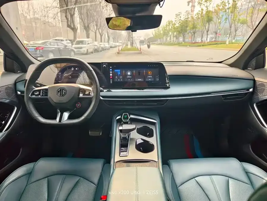 MG 7 MG7 2023 2.0T Automatic Beauty Hunter Luxury Edition 2023 — миниатюра 4