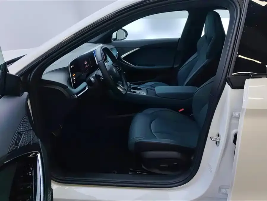 MG 7 MG7 2023 1.5T DCT Luxury Edition 2025 — миниатюра 3