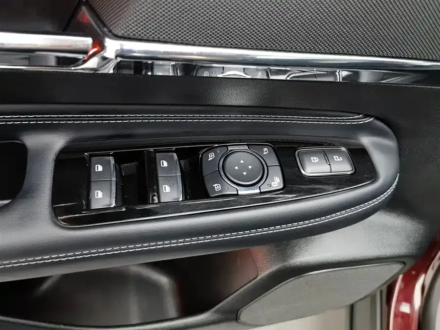 Lincoln Adventurer 2022 Explorer 2.0T 2WD Elegant Edition 2022 — миниатюра 3