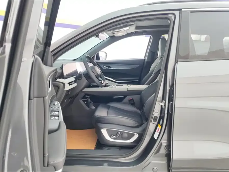 Changan CS75PLUS Changan CS75PLUS 2024 Third Generation Champion Edition 1.5T Smart Driving and Navigation Edition 2025 — миниатюра 3