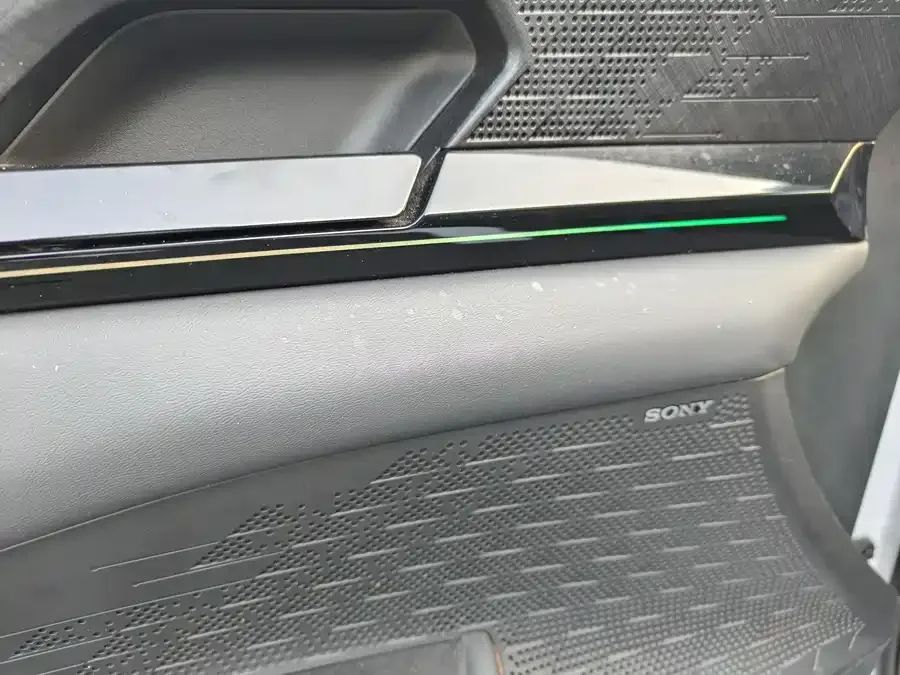 Changan UNI-V Changan UNI-V 2024 1.5T Smart Pilot Edition 2024 — миниатюра 2