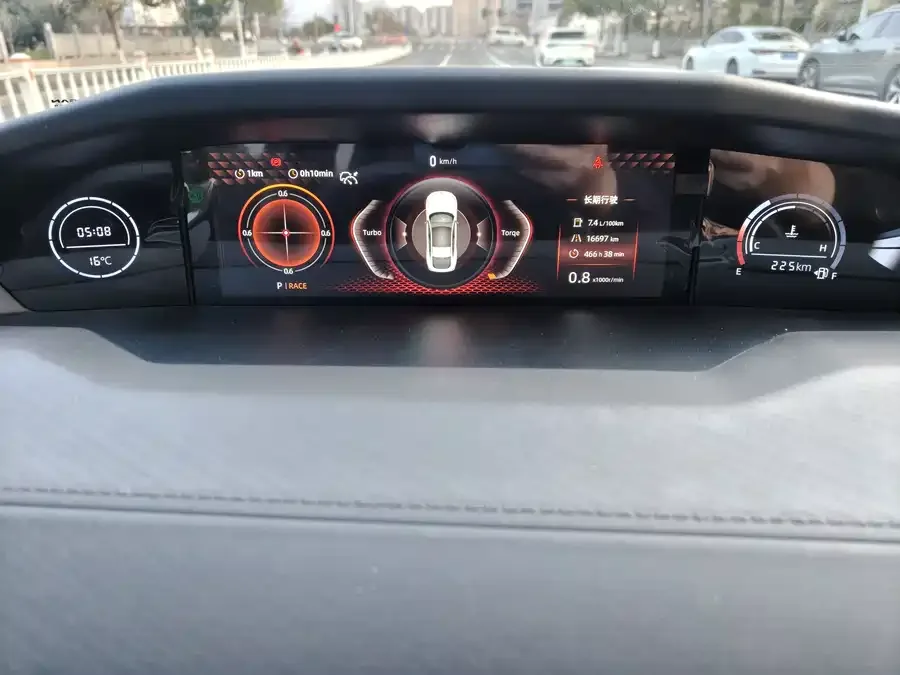 Changan UNI-V Changan UNI-V 2024 1.5T Smart Pilot Edition 2024 — миниатюра 3