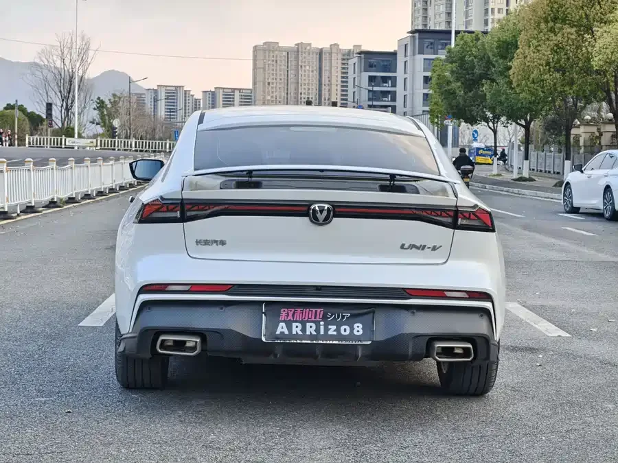 Changan UNI-V Changan UNI-V 2024 1.5T Smart Pilot Edition 2024 — миниатюра 5
