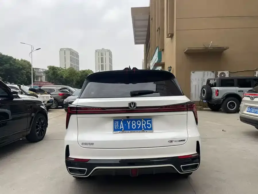 Changan CS75PLUS Changan CS75PLUS 2023 third-generation 1.5T automatic premium model 2023 — миниатюра 4