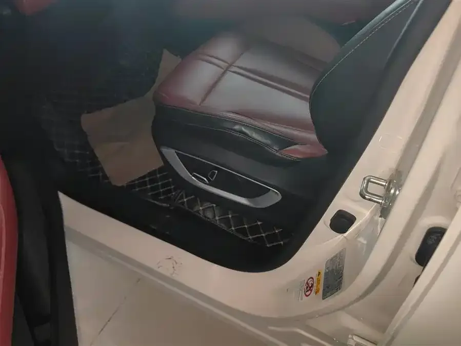 Changan CS75PLUS Changan CS75PLUS 2022 1.5T Automatic Luxury Edition 2022 — миниатюра 3