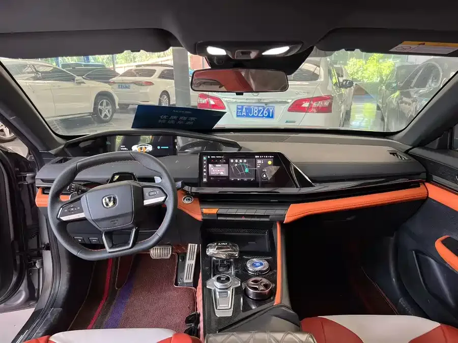 Changan UNI-V Changan UNI-V 2023 2.0T Speed Edition 2023 — миниатюра 4