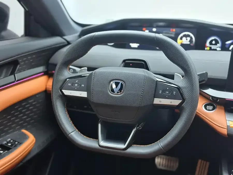 Changan UNI-V Changan UNI-V 2024 2.0T High Energy Edition 2024 — миниатюра 3