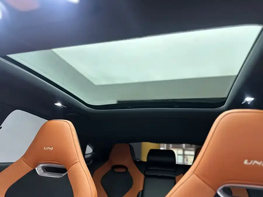 Changan UNI-V Changan UNI-V 2024 2.0T High Energy Edition 2024 — миниатюра 4
