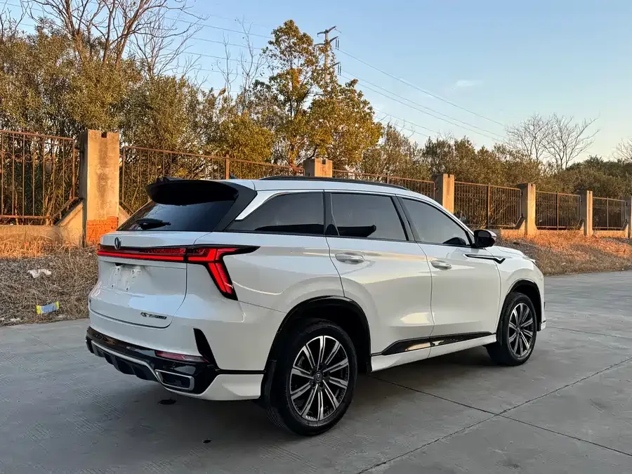 Changan CS75PLUS Changan CS75PLUS 2023 third-generation 1.5T automatic pilot model 2023 — миниатюра 2