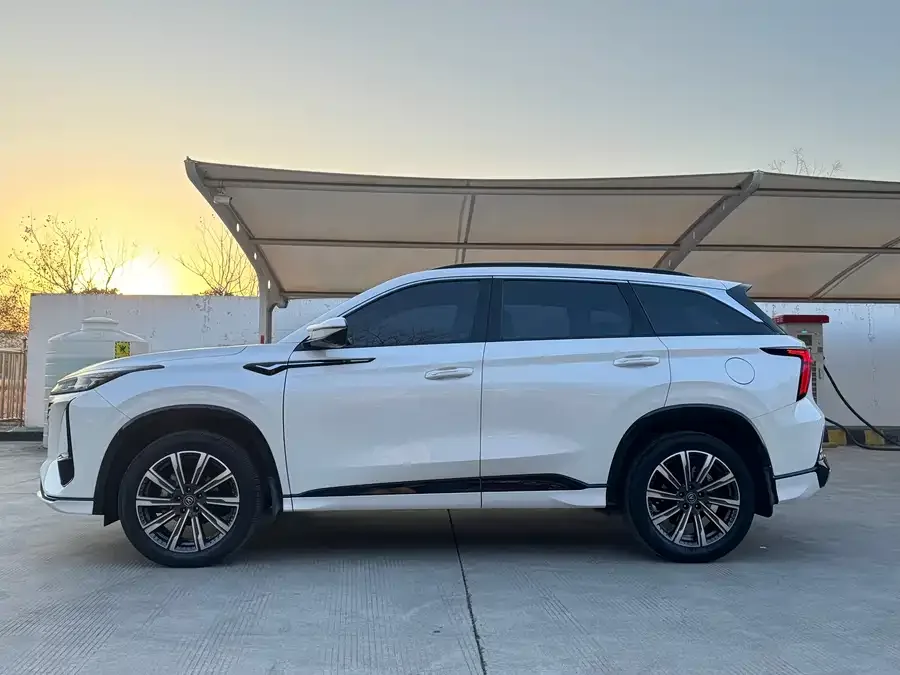 Changan CS75PLUS Changan CS75PLUS 2023 third-generation 1.5T automatic pilot model 2023 — миниатюра 3