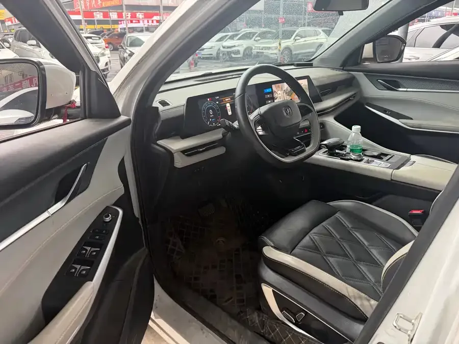 Changan CS75PLUS Changan CS75PLUS 2023 third-generation 1.5T automatic premium model 2023 — миниатюра 4