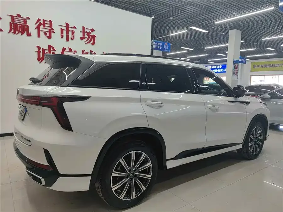 Changan CS75PLUS Changan CS75PLUS 2024 Third Generation Champion Edition 1.5T Smart Driving and Navigation Edition 2025 — миниатюра 4