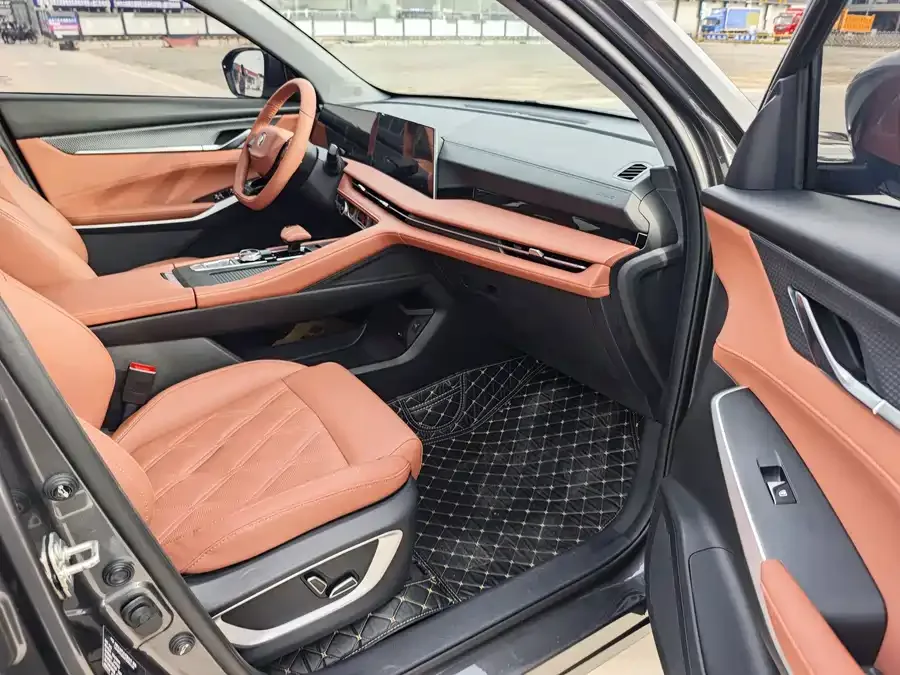 Changan CS75PLUS Changan CS75PLUS 2023 third-generation 1.5T automatic premium model 2023 — миниатюра 3