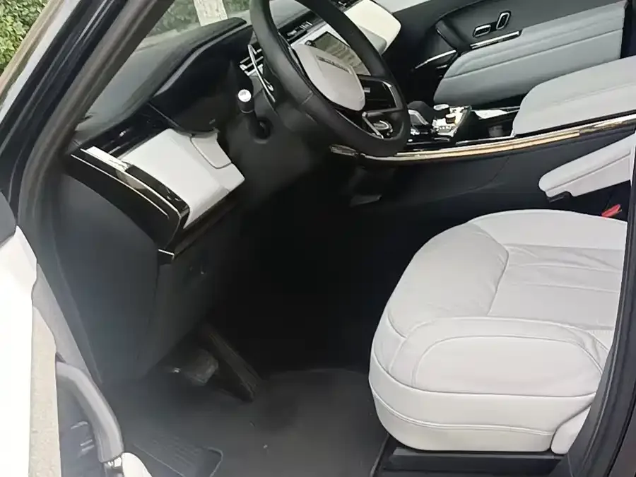 Land Rover Range Rover Sport Range Rover Sport 2023 360PS S 2023 — миниатюра 3