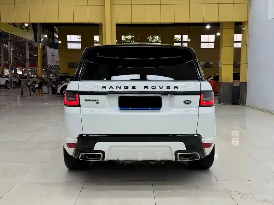 Land Rover Range Rover Sport Range Rover Sport 2022 3.0 L6 Black Edition 2022 — миниатюра 5