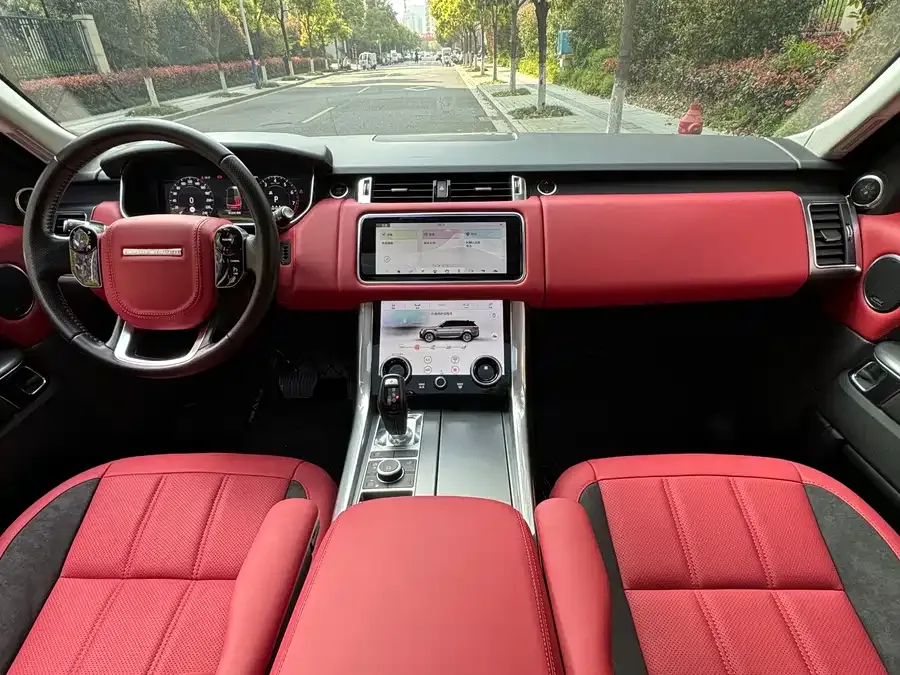 Land Rover Range Rover Sport Range Rover Sport 2021 3.0 L6 SE 2022 — миниатюра 3