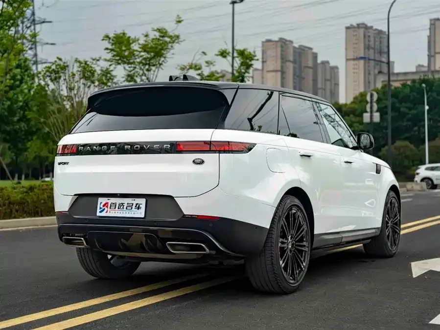 Land Rover Range Rover Sport Range Rover Sport 2023 360PS S 2022 — миниатюра 2
